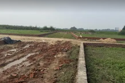 Plot in Mohansarai