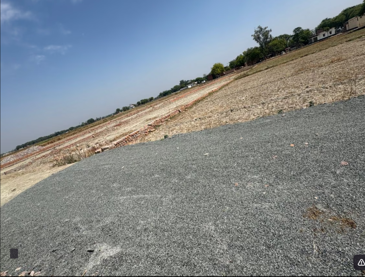 Plot in babatpur