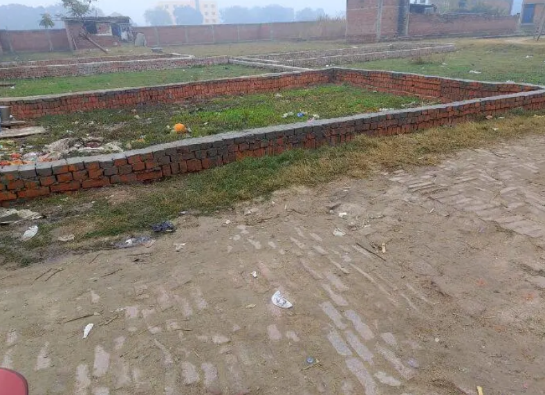 Plot in sadapur