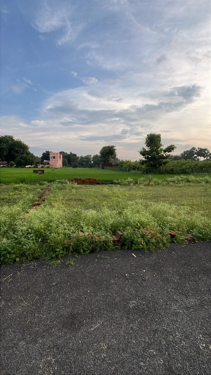Plot in pragati bihar colony